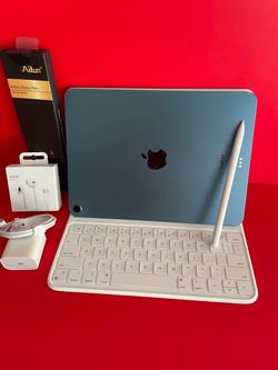 Apple IPad Air 5th Generation (10.9” Liquid Retina/ M1 chip / 2022 Model) 64GB with pen, keyboard case & Accessories