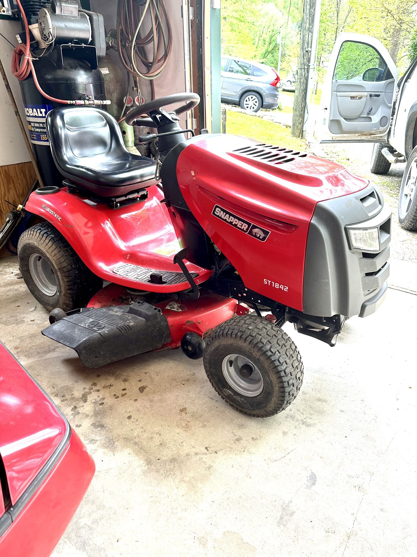 Snapper ST1842 Riding Mower For Sale In Saint Albans WV OfferUp snapper-st1842-riding-mower-for-sale-in-saint-albans-wv-offerup