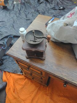Vintage Wooden Manual Coffee Grinder