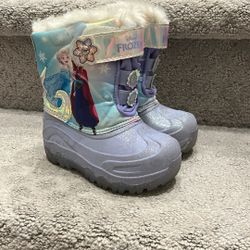 Tod Size 8 Snow Boots Frozen