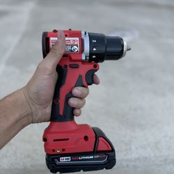 Milwuakee Hammer Drill Brushless Battery And Charger 