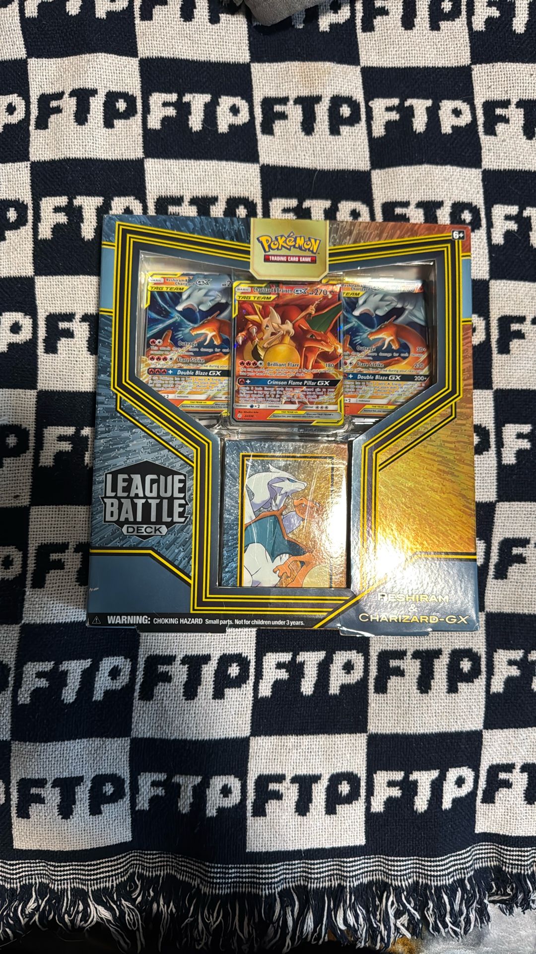 Pokemon Reshiram & Charizard-GX League battle Deck