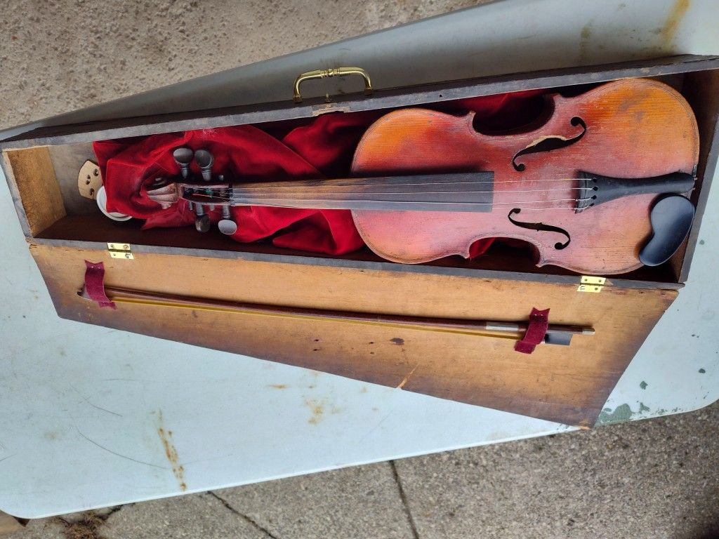 Antique/Vintage Violin And Case
