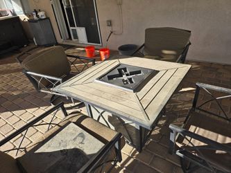 Patio firepit table