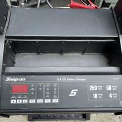 Snap-on Battery Charger 