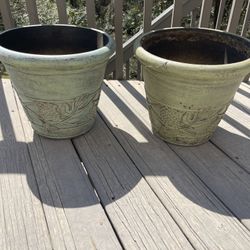 SET Of 2 - Garden 🪴 Planter Pots - USED