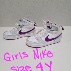 Girls Youth Nike Shoes Size 4Y Purple Gray White