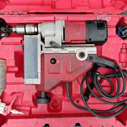 Milwaukee 1 5/8 In Magnetic Drill