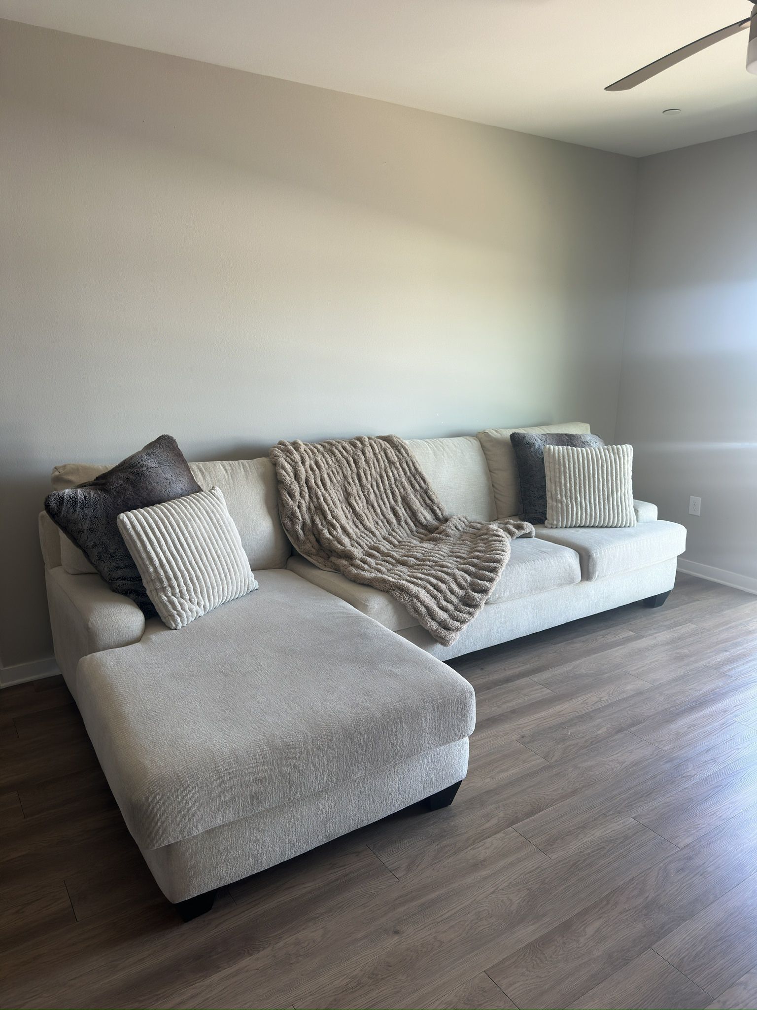 Living Spaces 124” Long White Sectional Couch (Seats 5)