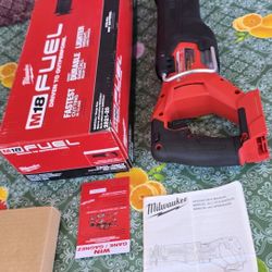 Milwaukee
M18 FUEL GEN-2 18V Lithium-Ion Brushless Cordless SAWZALL Reciprocating Saw (Tool-Only)