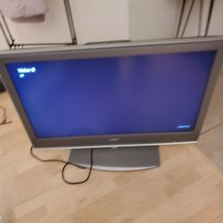 Sony Bravia 40 Inch TV KDL-32S2000