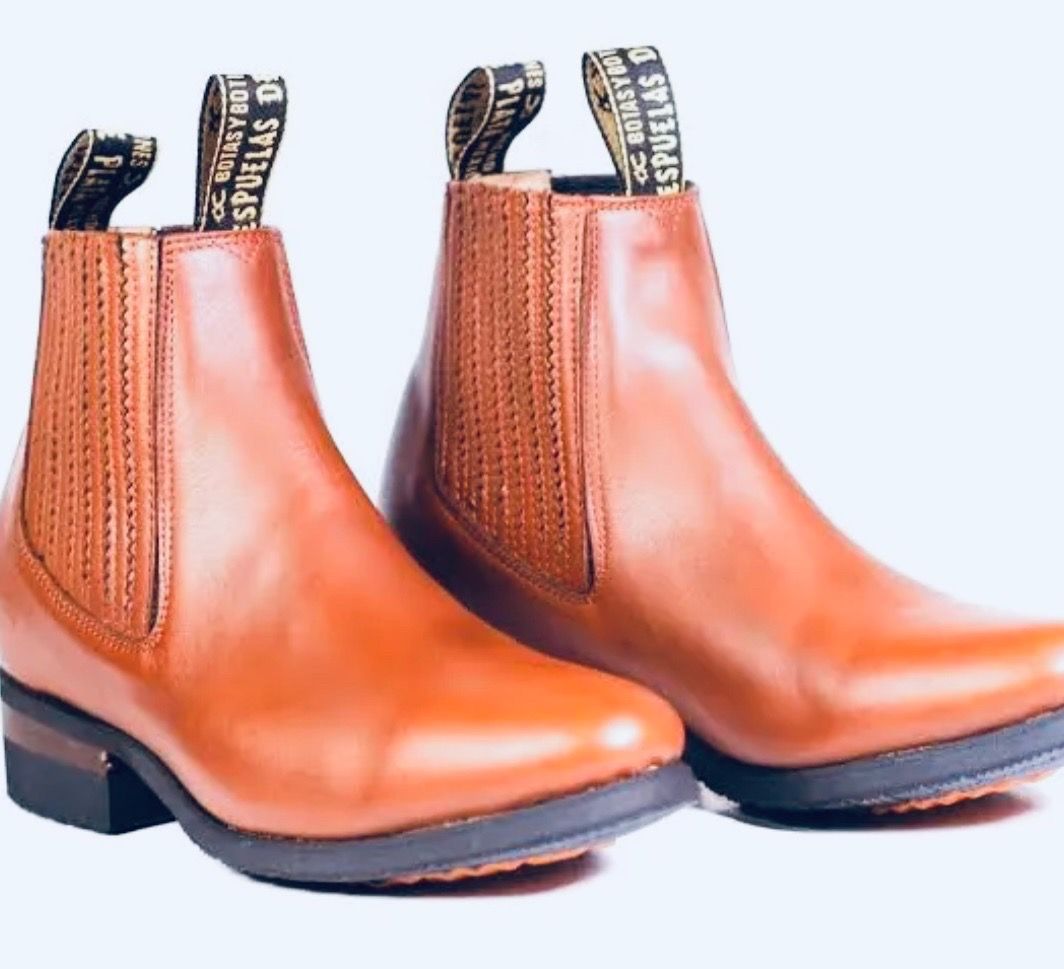 Espuelas de Plata boots