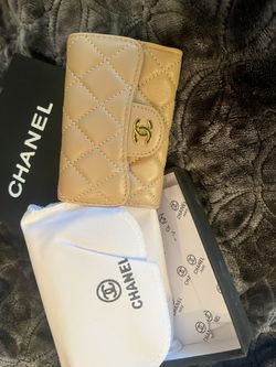 BRAND NEW NEVER USED QUILTED CAVIAR CHANEL CARDWALLET 