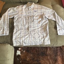 Men’s UnderArmour Long Sleeve Button Up Shirt