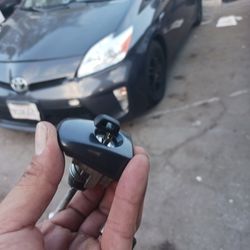 Car Keys And Remotes  / Llaves De Carro Y Controlles 