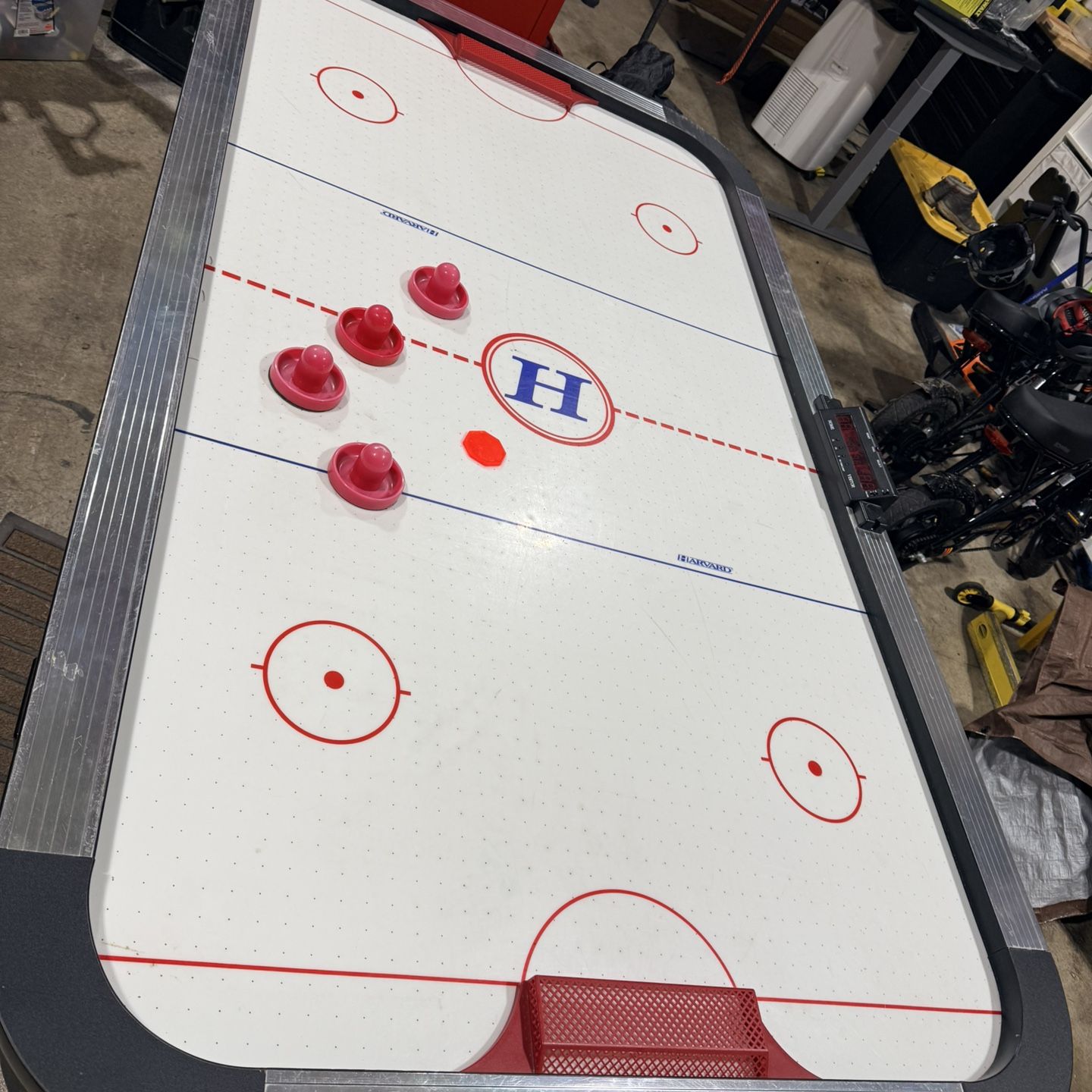 Air Hockey Table