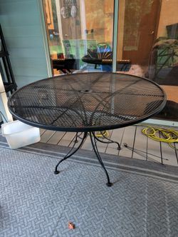 Cast Iron Patio Table And 4 Chairs