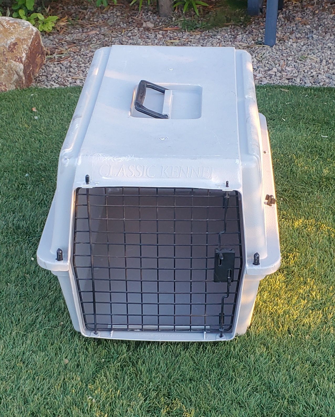 Dog cage 17”x24”H15”