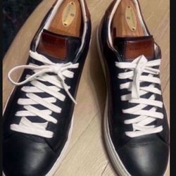 Mens 8  Sneakers TO BOOT NYC 80$