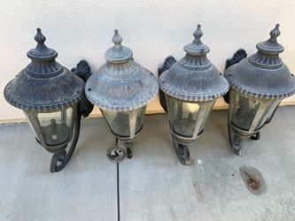 Outdoor House Lights
