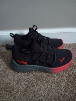 Boy's shoes size 12