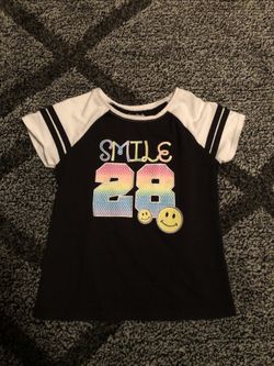 Girl’s size 4t shirt