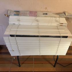 Woodmates Blinds By Hunter Douglas Designs. 