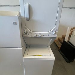 GE Laundry Center Washer And Dryer / Delivery Available 