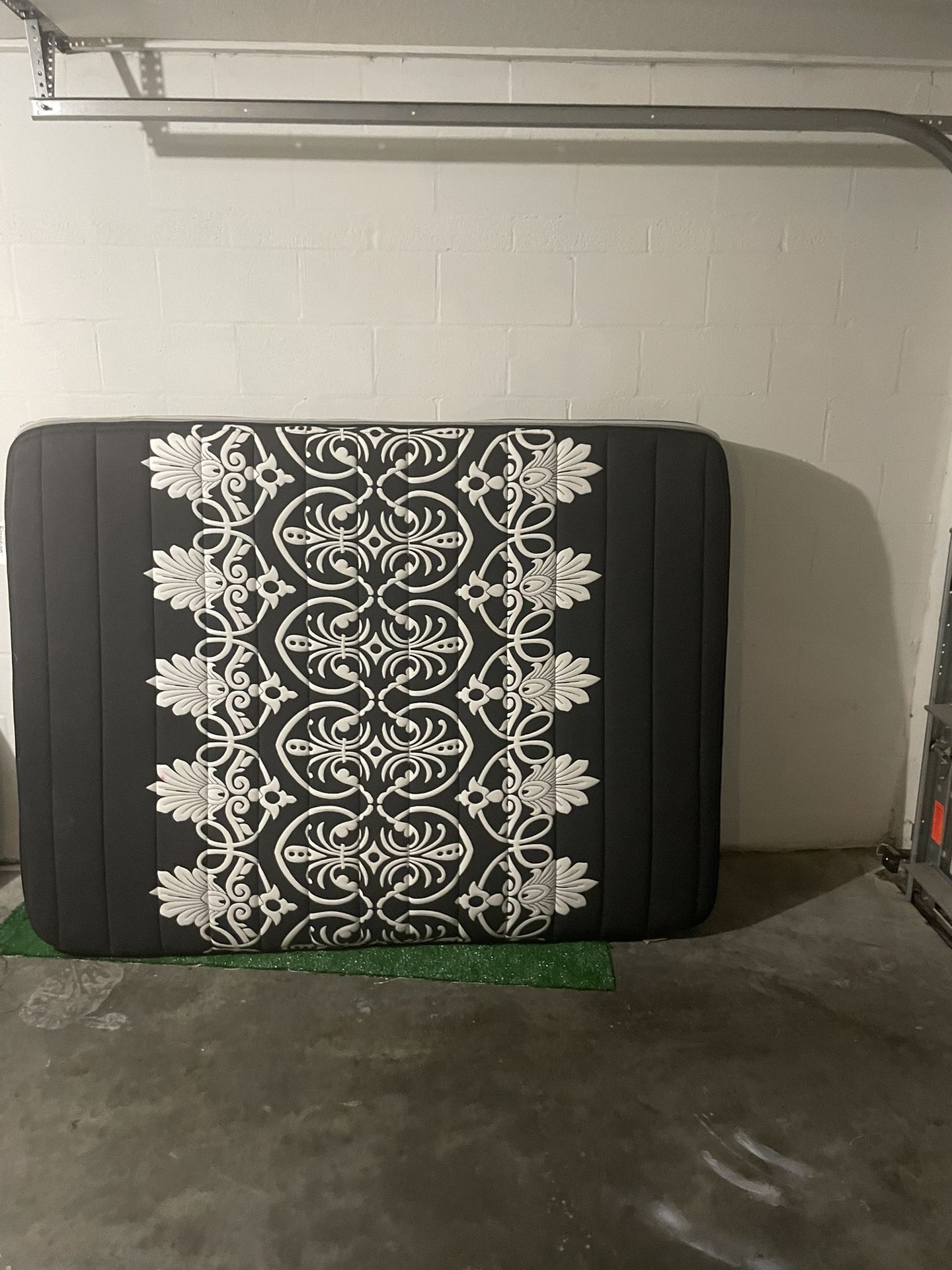 Free Queen Mattress Used