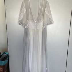 Sheer White Negligee Set (Nightgown and Robe) - Size 2X