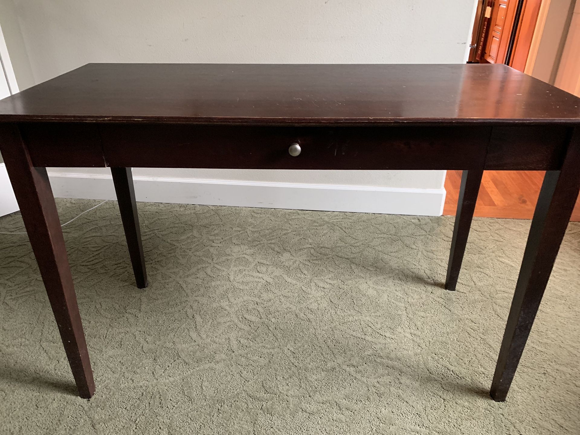 FREE DESK