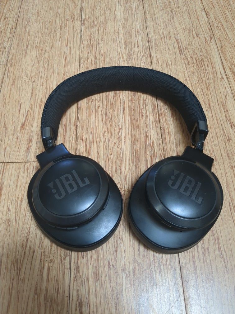 JBL Live 660NC Wireless Bluetooth Headphones