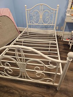 Twin metal bed frame