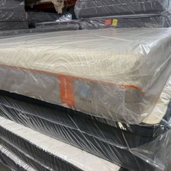 TEMPUR-CONTOUR™ ELITE BREEZE FIRM CAL KING MATTRESSES