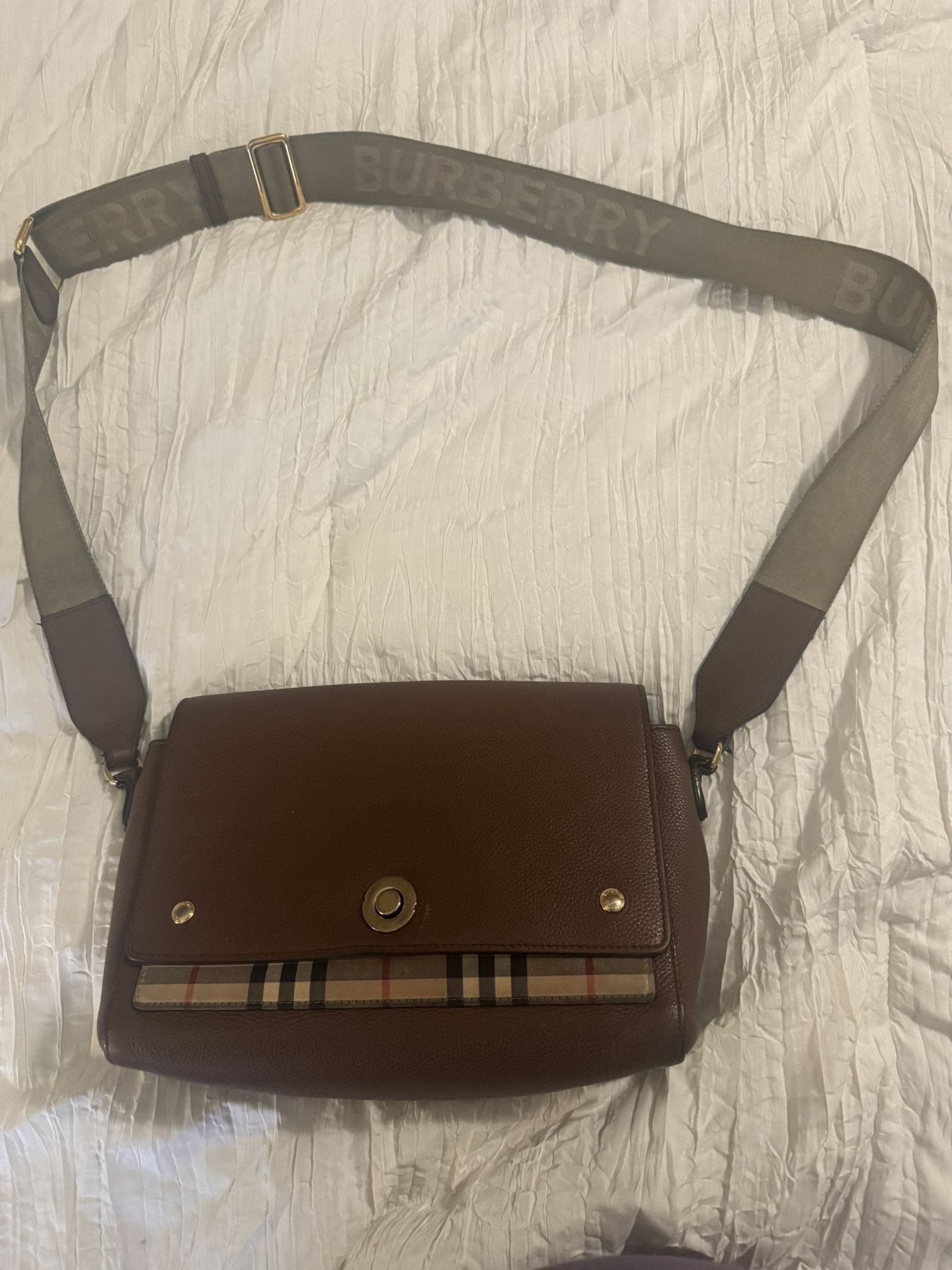 Used Burberry Brown Messenger Bag with Classic Design
