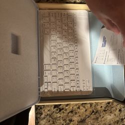 Wireless Keyboard Tab And iPad Keyboard Cover
