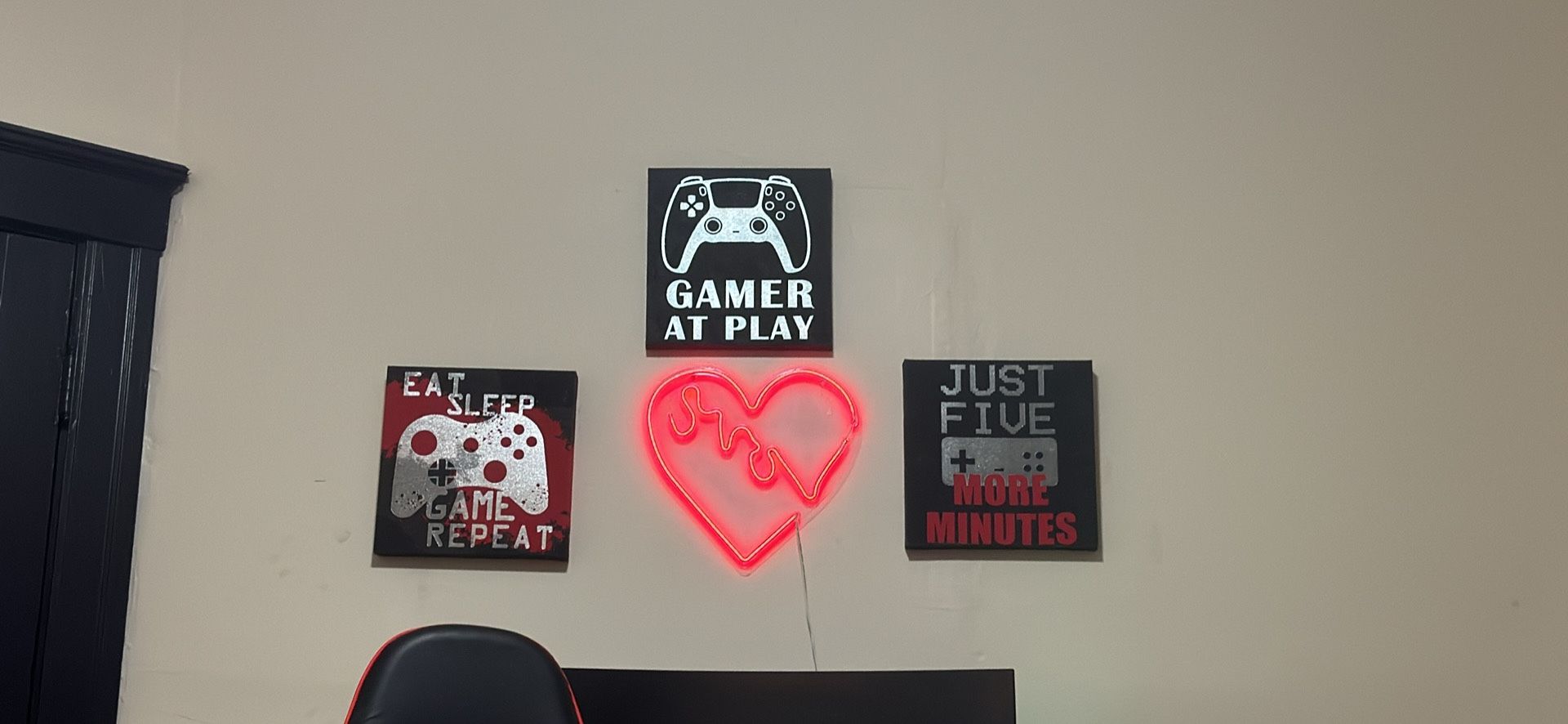 Gaming Posters And Heart Light