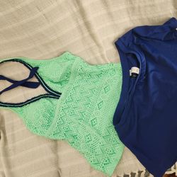 Like New womens swimsuit. Green/Blue. Size L fits like M