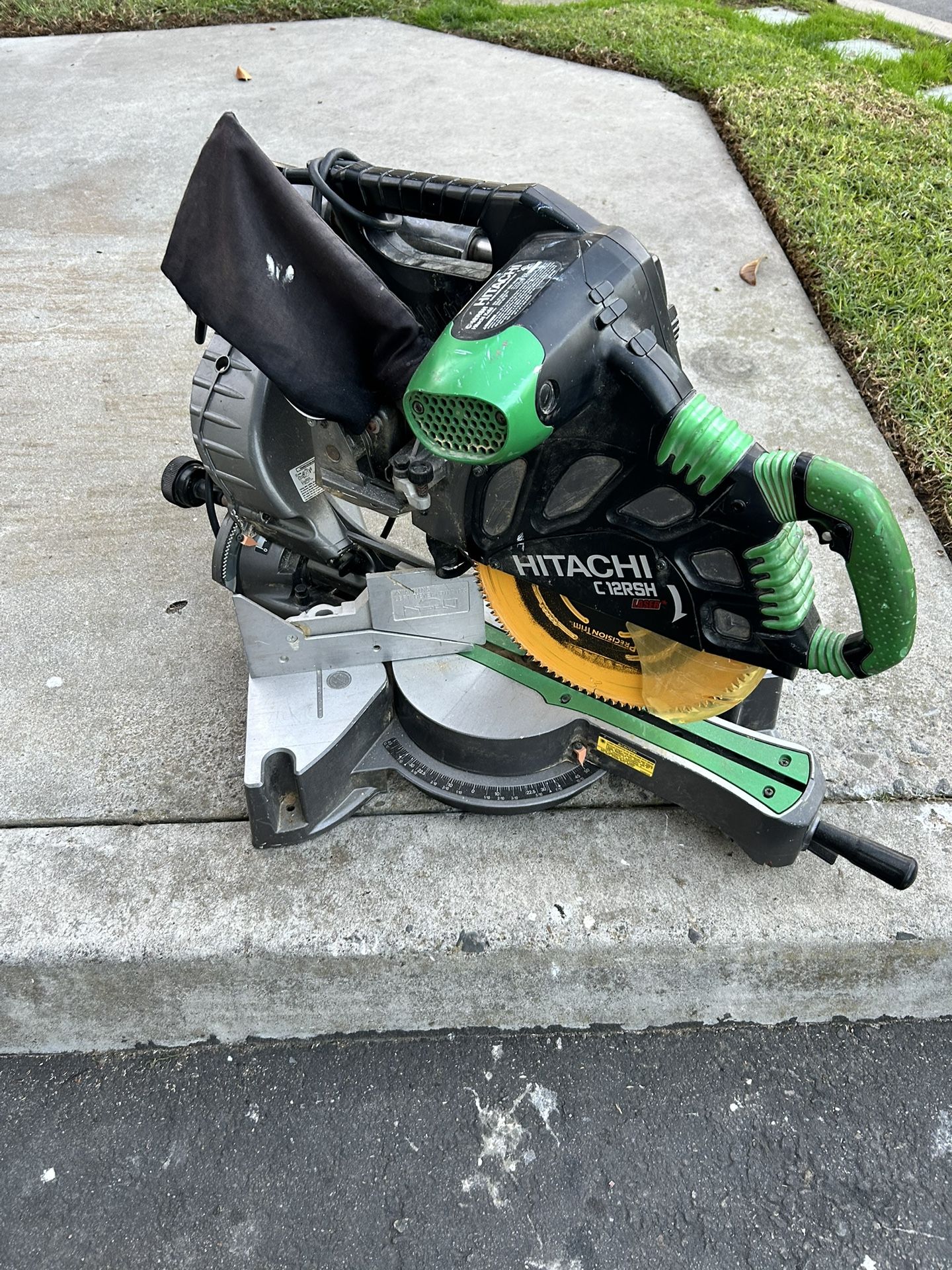 Hitachi Compound Mitre Saw