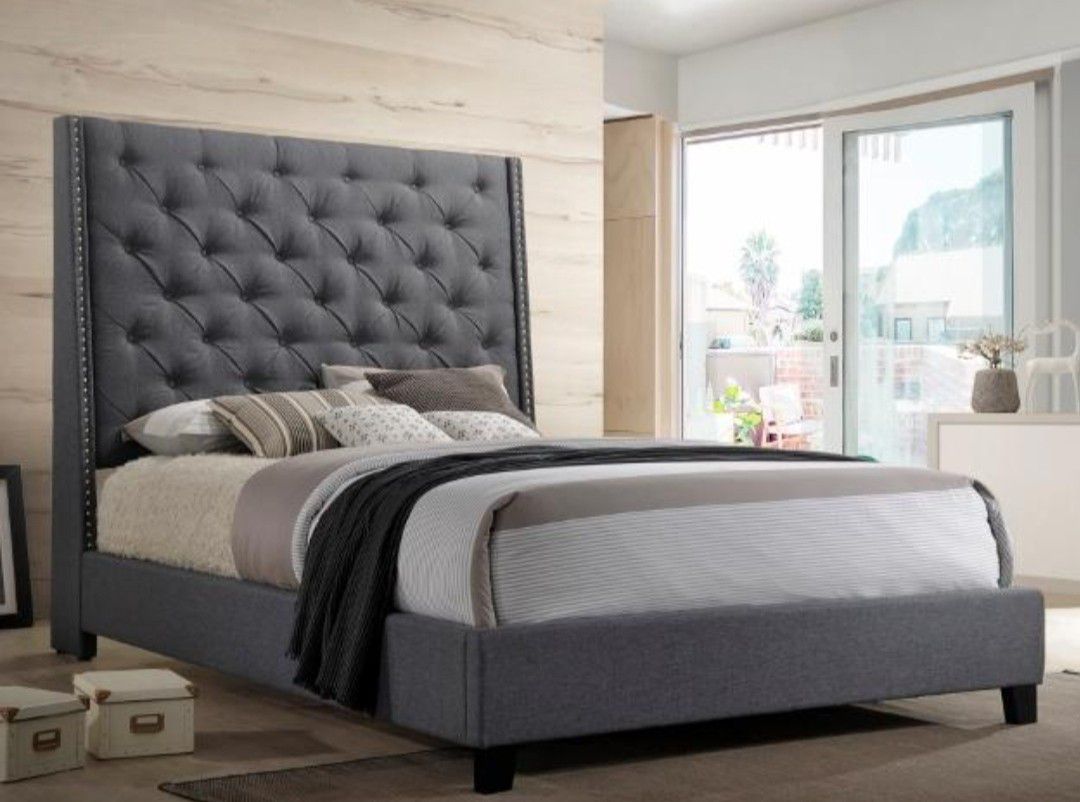 Chantilly Gray Upholstered King Bed

