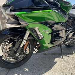 2020 Kawasaki H2 SX SE+