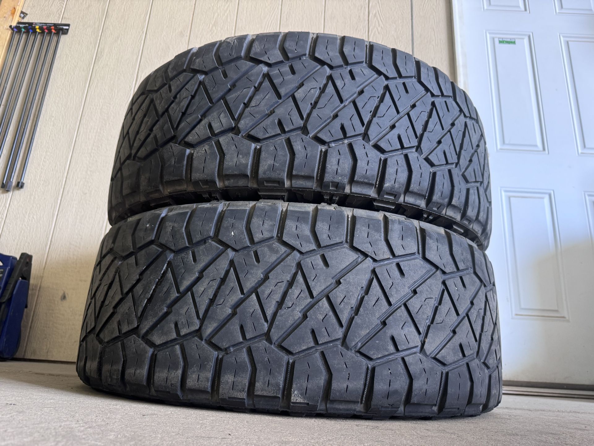 LT 285/55R22 Truck Tires