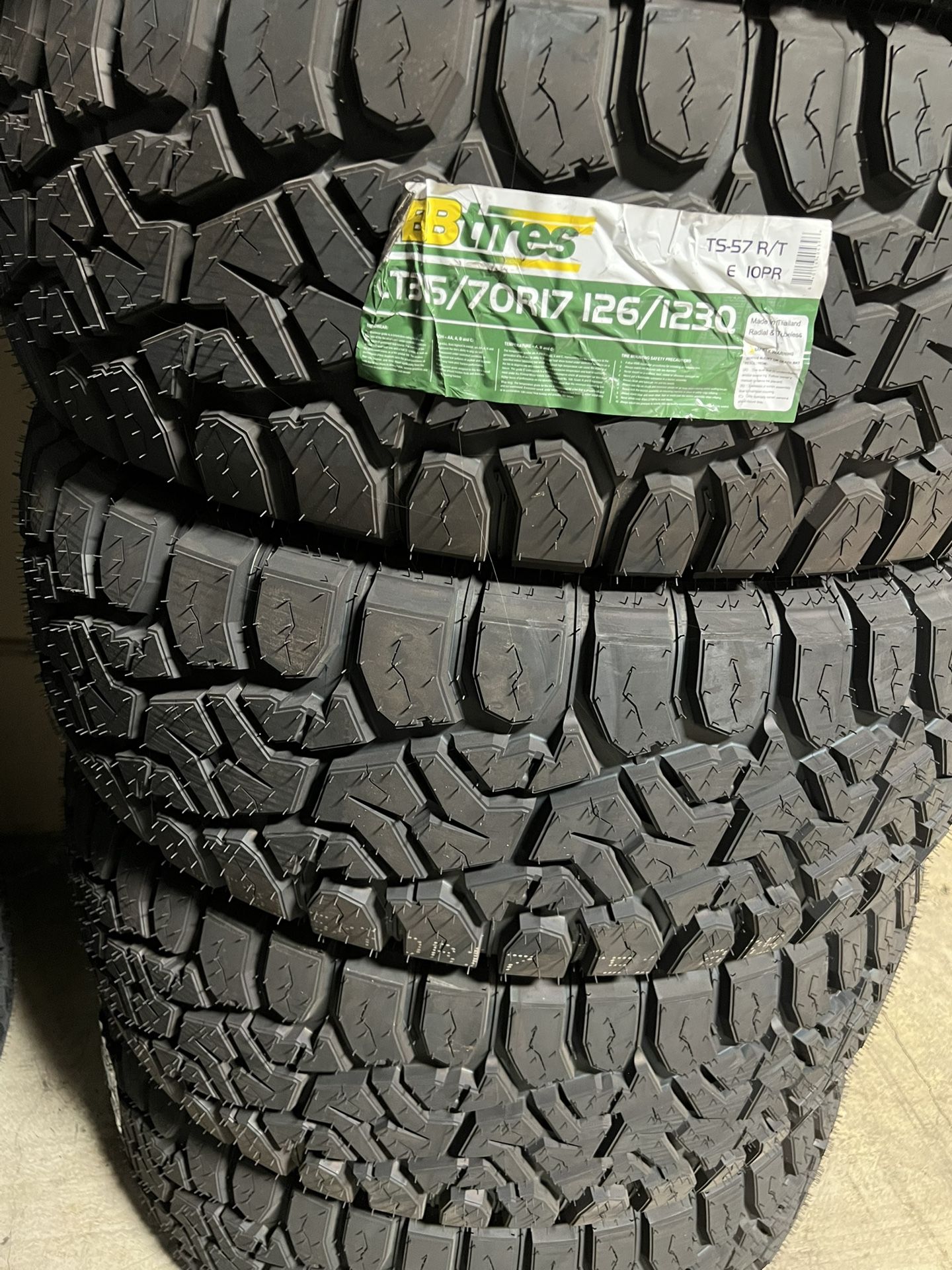 LT315/70/17 R/t #4 New Tires Tbb Mount & Balance // Set De 4 Llantas Nuevas Tbb Instaladas Y Balanceadas 17s R/t