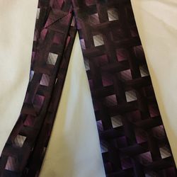 Like New Men's Arrow Tie