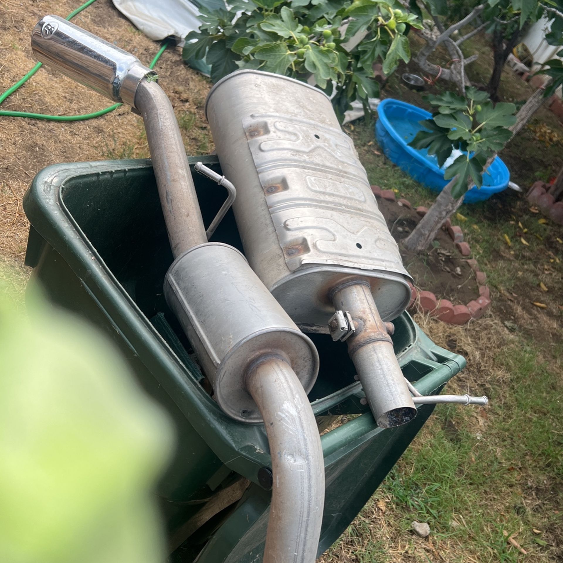 STOck EXHAUST For V8 Truck