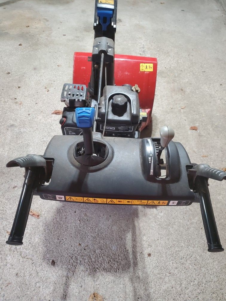Toro Power Max 724 OE Snow Blower for Sale in Shelton, CT OfferUp
