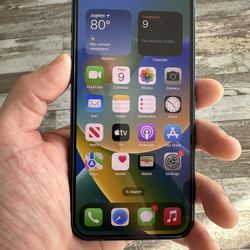 iPhone 12 128GB UNLOCKED W/ New Tempered Glass Screen Protector And Charger 