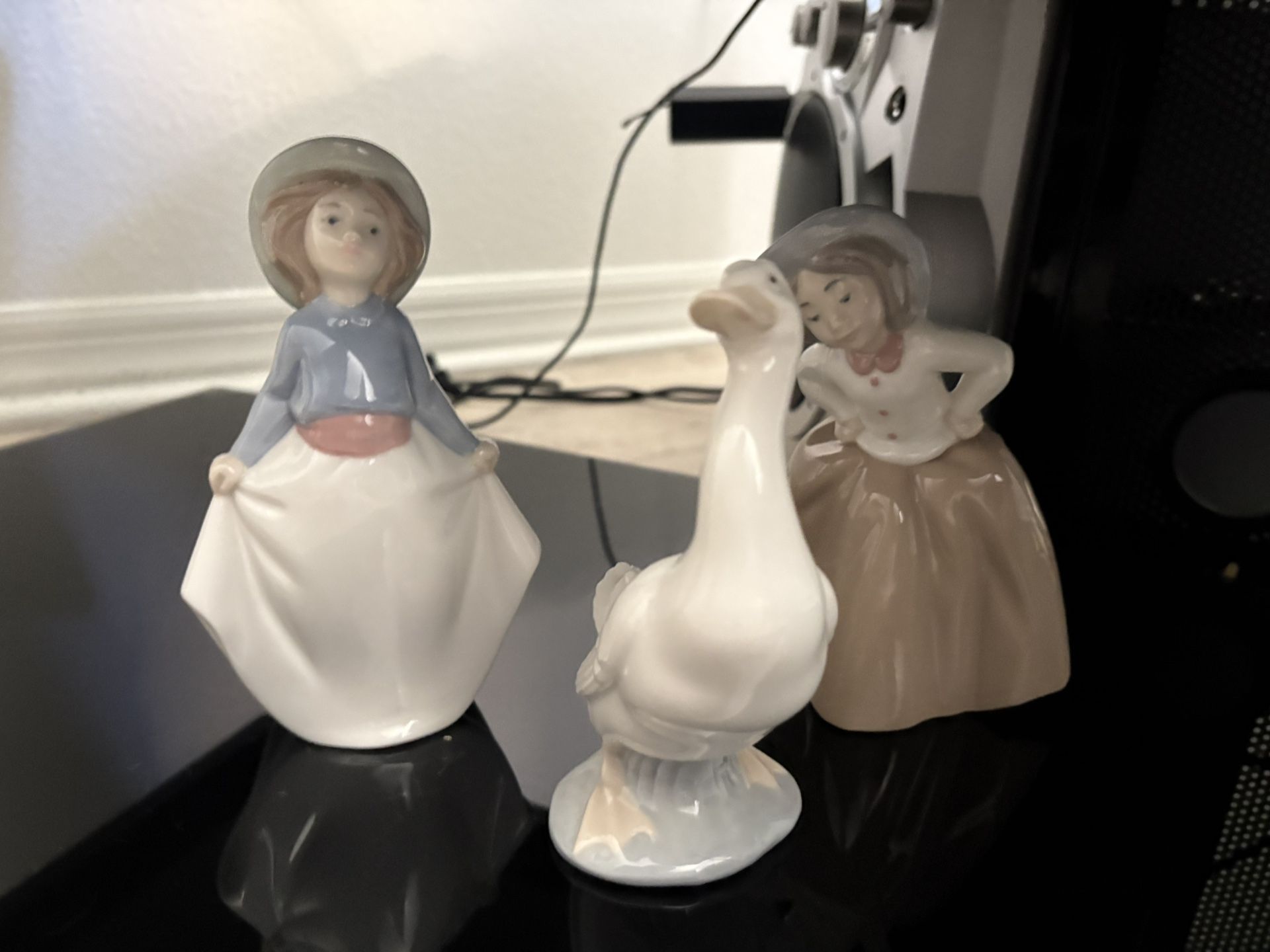 Set of 3 NAO Lladro Girl Picking Up Her Skirt Geese & inquisitive Girl porcelain