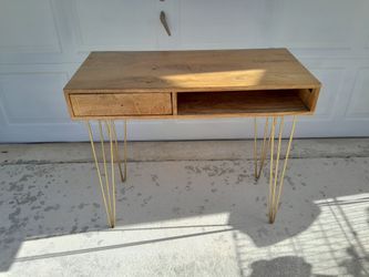 Compact Desk