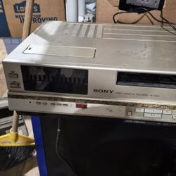 🎥 Vintage Sony SL-5000 Betamax VCR – Rare 1970s Model 